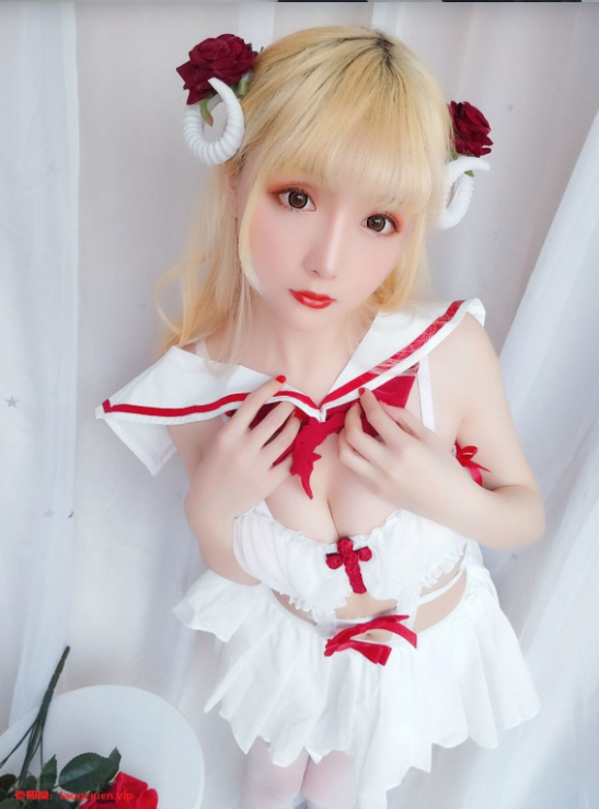 无锡清纯学妹一个人住兼职被艹哭